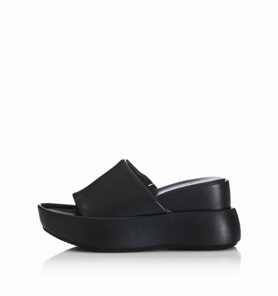 Easy Clean Surface Relax Slip Shoes Acey