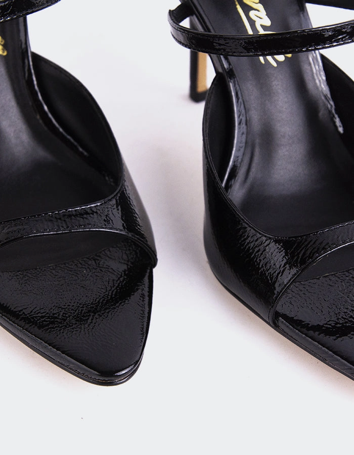 Comfortable Slip Scilla Black Naplack