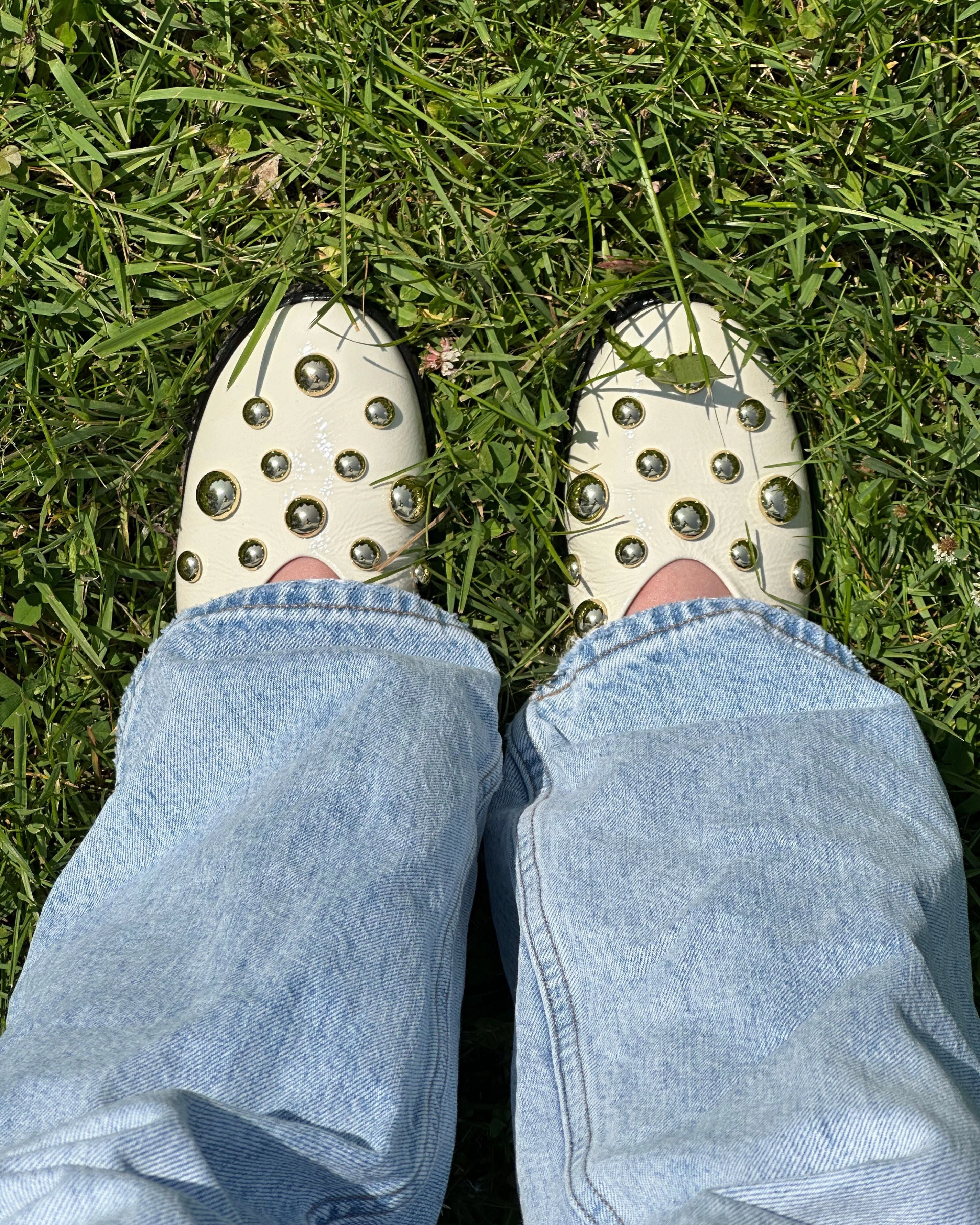 Aeloria Off White Naplack Shock Absorbing Small Pockets