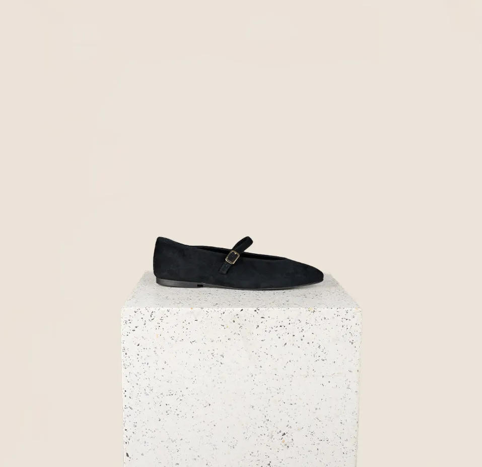 Embroider Edge Toe Cap Bari - Black Suede