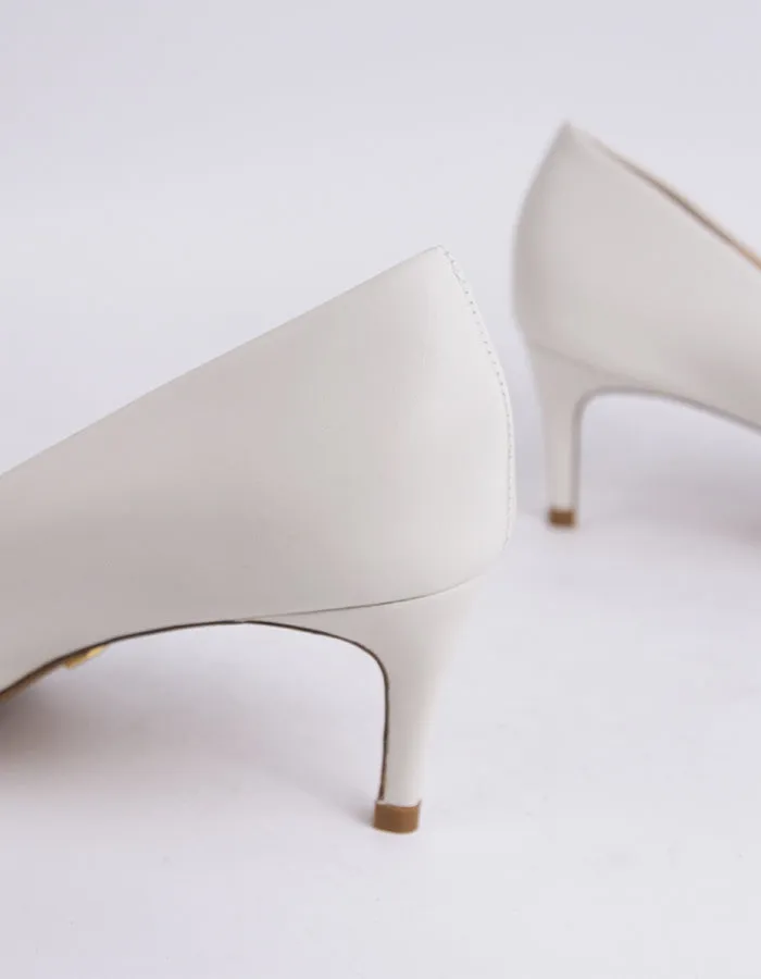 Sophisticated Edge Sleek Sandals Phlox Off White Leather