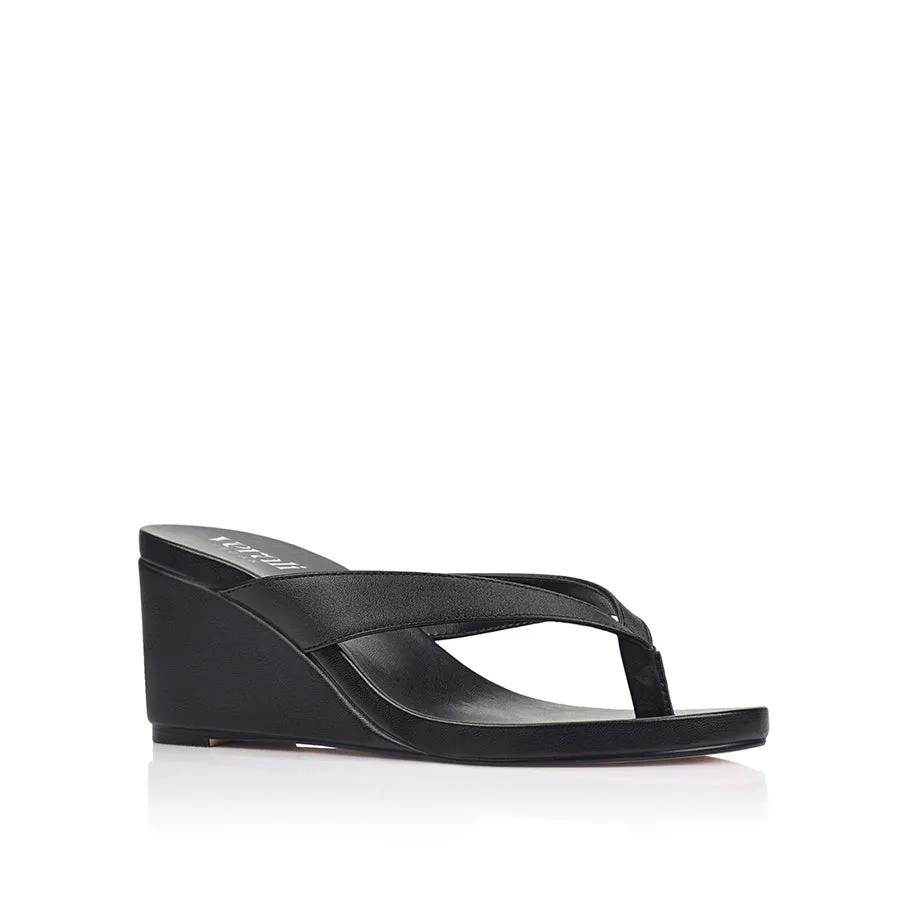 Polly Thong Wedges - Black City Life Classic Pumps