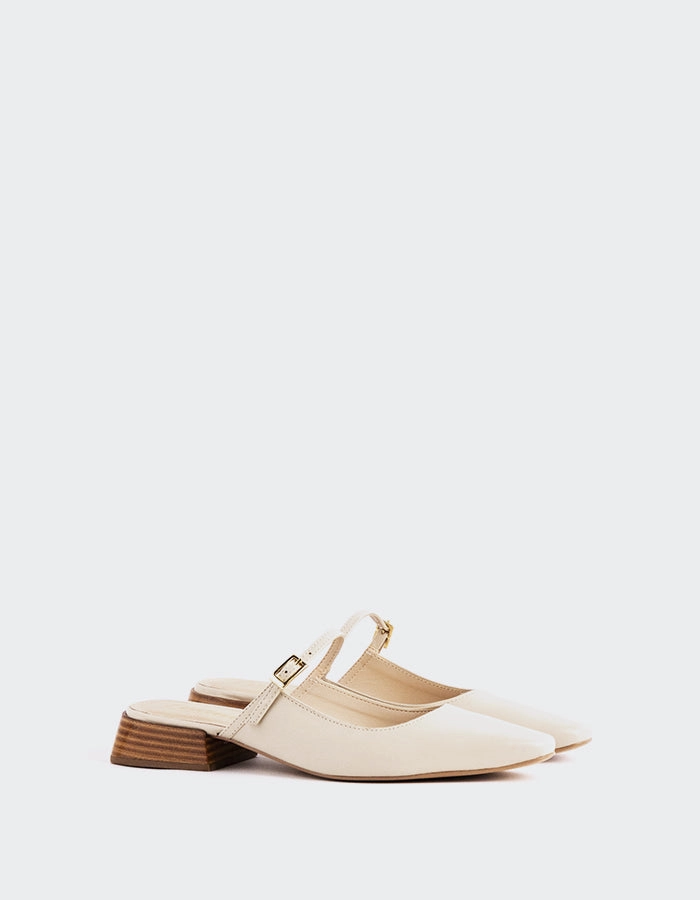 Summer Vibes Beach Ready Calantha Off White Leather