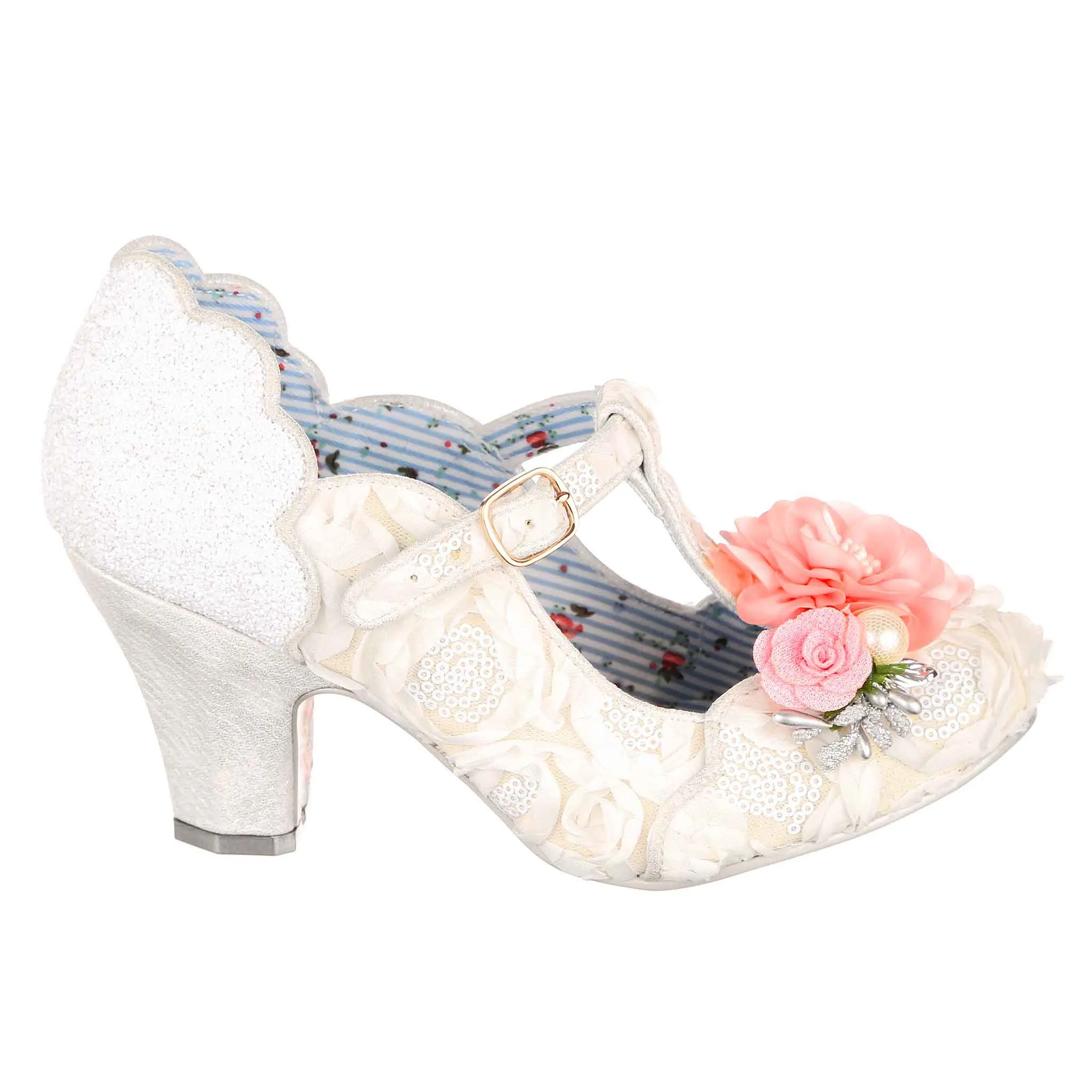 Carriage Ride Chic Vibe Lightweight Choice