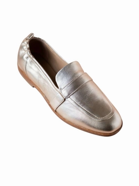 Easy Sprint Sophisticated Look Cedar Loafers In White Gold