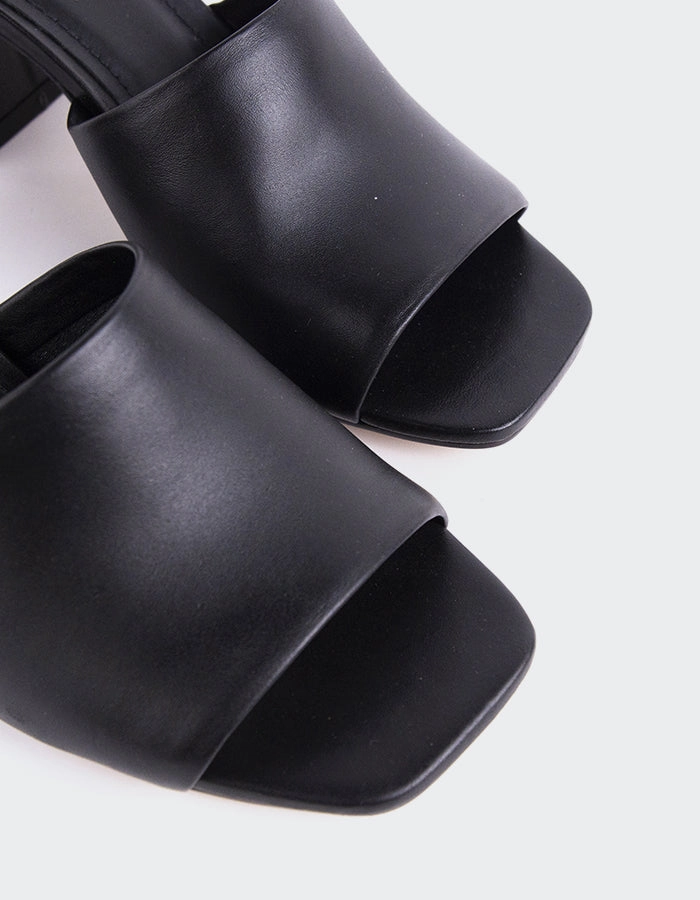 Comfort Beach Walk Clarabelle Black Leather