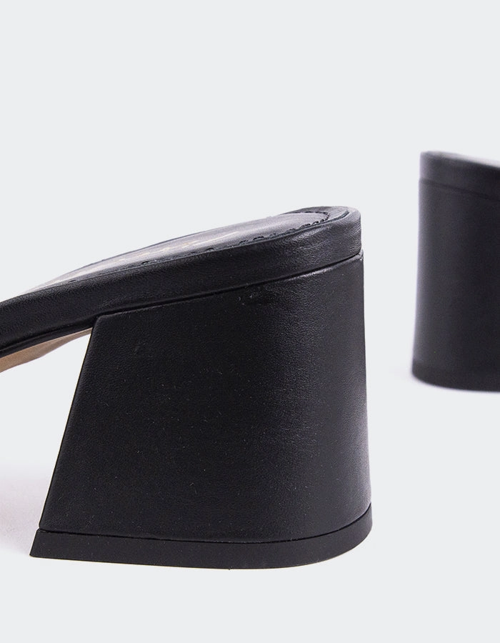 Quick Step-On Clarabelle Black Leather