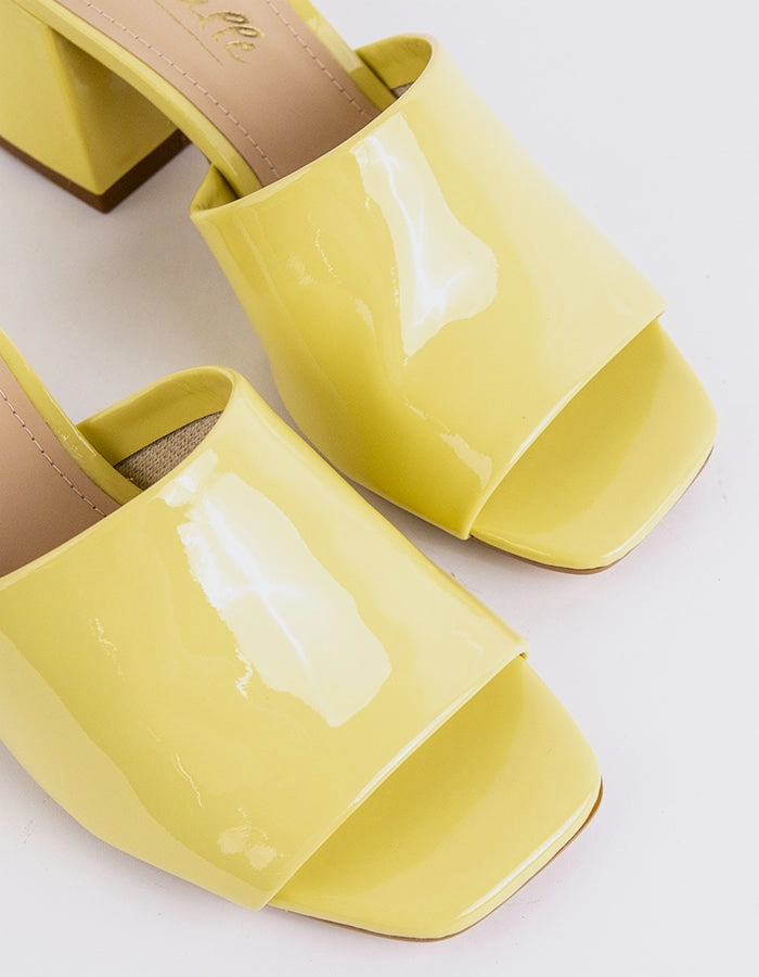 Quick Sandals Fit Easy To Maintain Clarabelle Yellow Patent