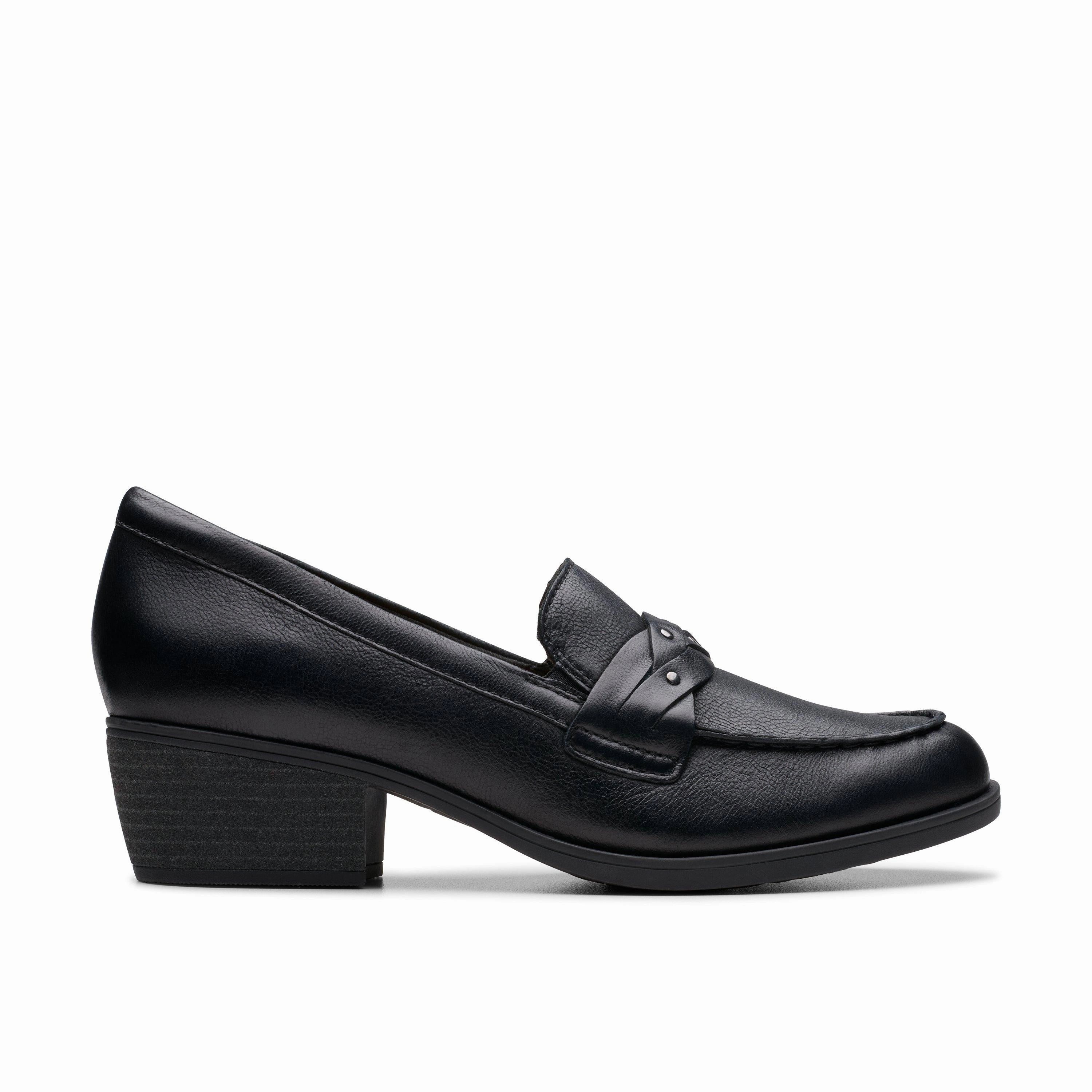 Clarks Charlten Echo in Black Leather Open Step Vegetable-Tanned