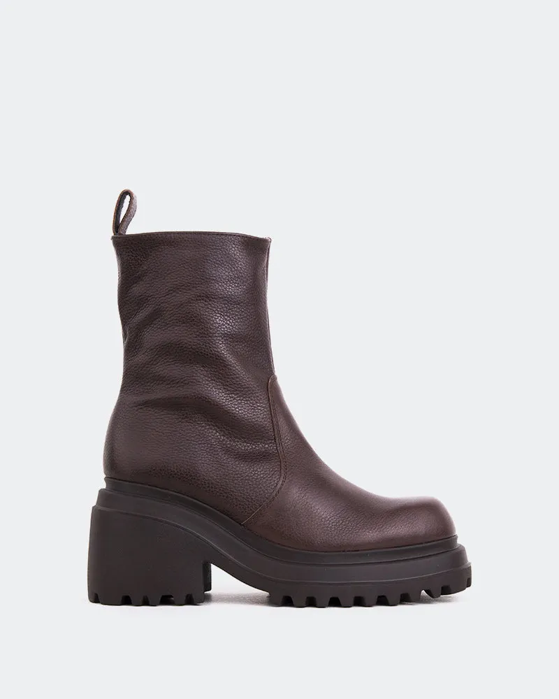 Refined touch Ike Brown Leather