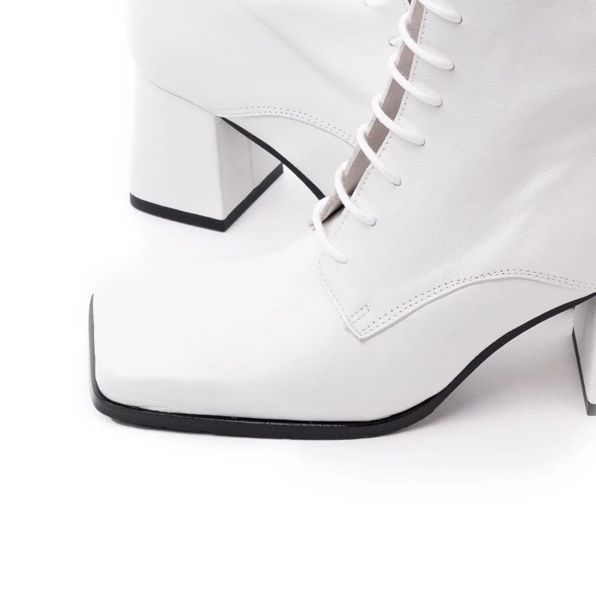 Smart Chic Chatham White Leather