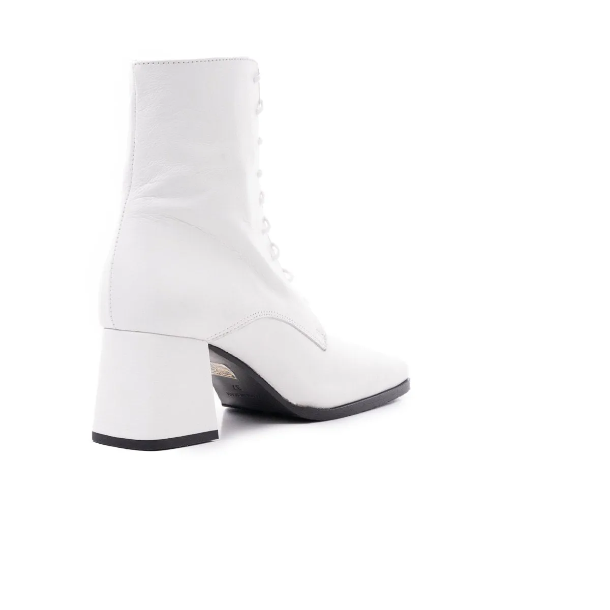 Quick Dressing Warm design Chatham White Leather