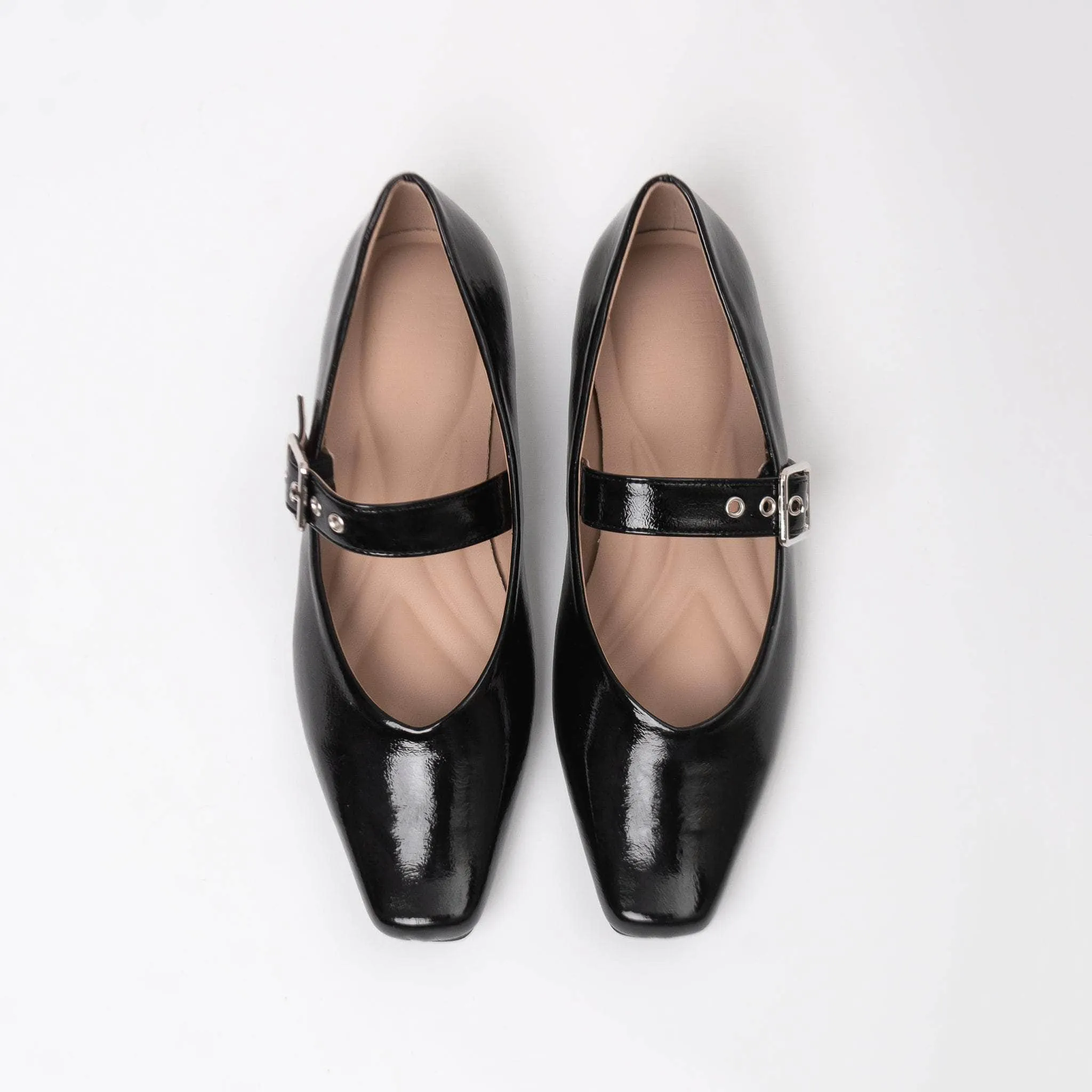 Leo Noir Runway Step