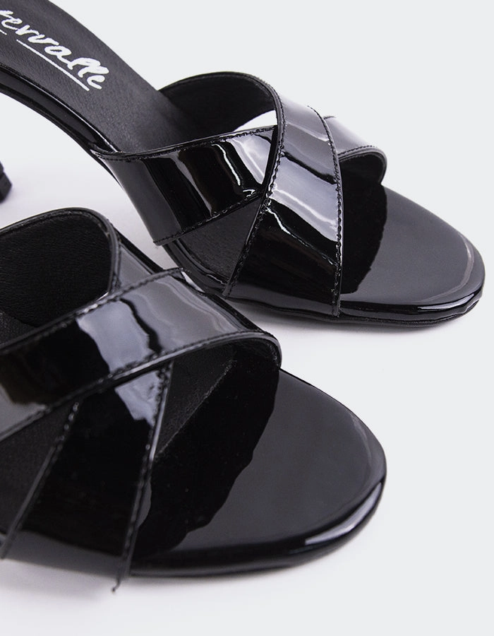 Flexible Function Madonna Black Patent