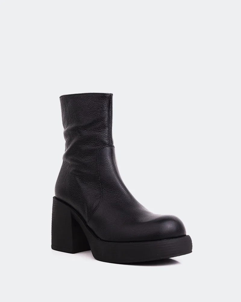 Street Wear Chamonix Black Leather