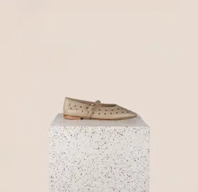 Cori Studs Beige Soft Step