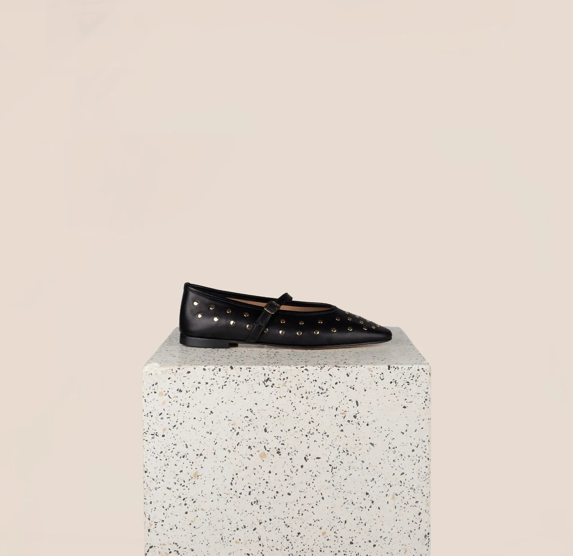 Cori Studs - Black Fashion Walk Family Time