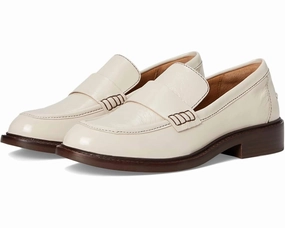 Vacation Style Closed   Toe Women's Meryl Loafers In Almond