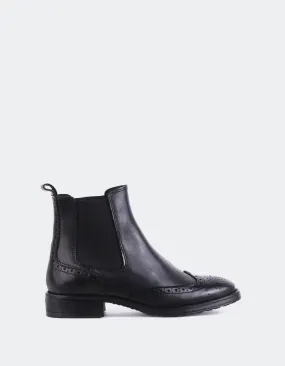 Outdoor Adventure Debree Black Leather