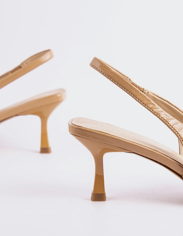 Delft Nude Leather Smooth Finish