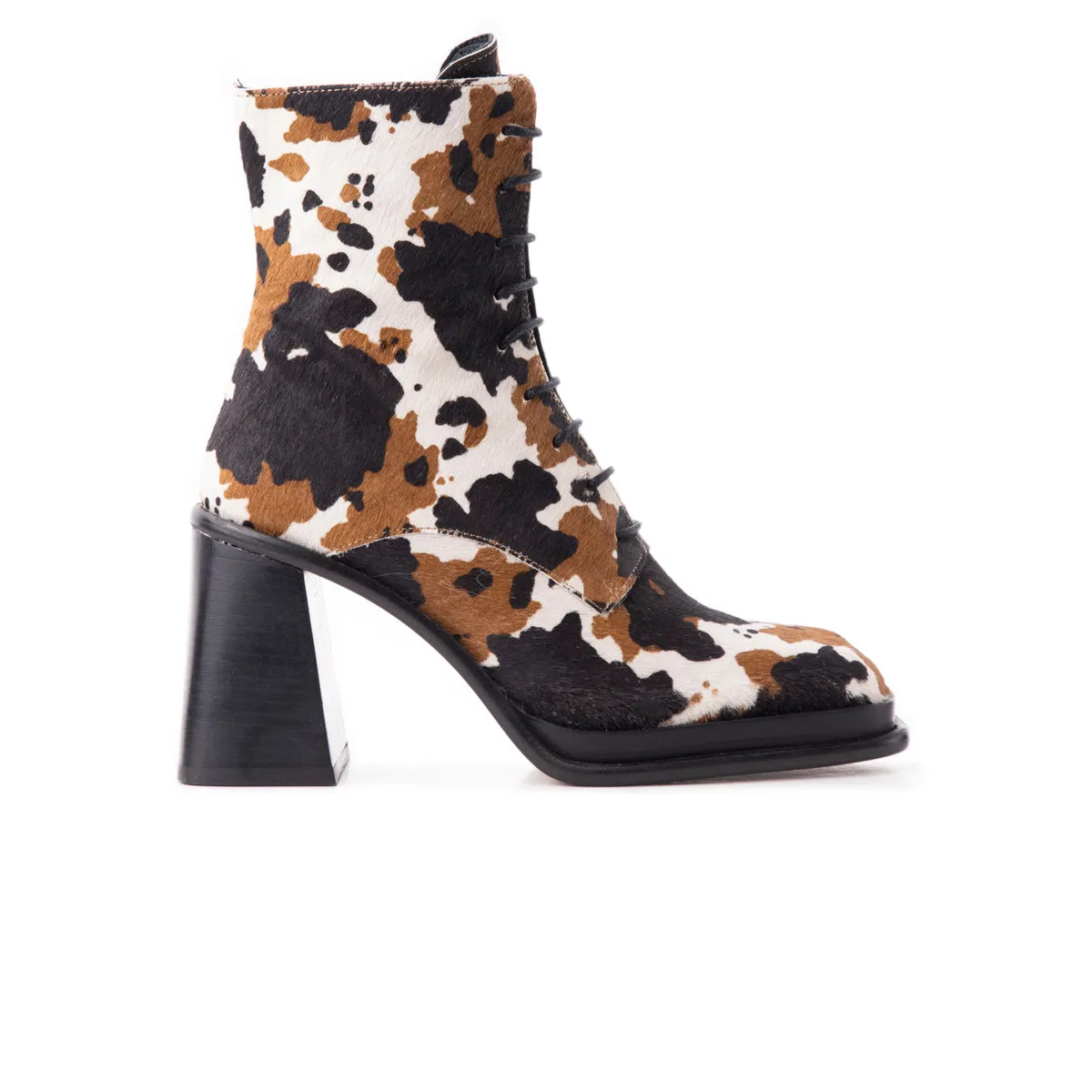 Dusseldorf Multi Cow Pony Outfit Refresh Clean Layers