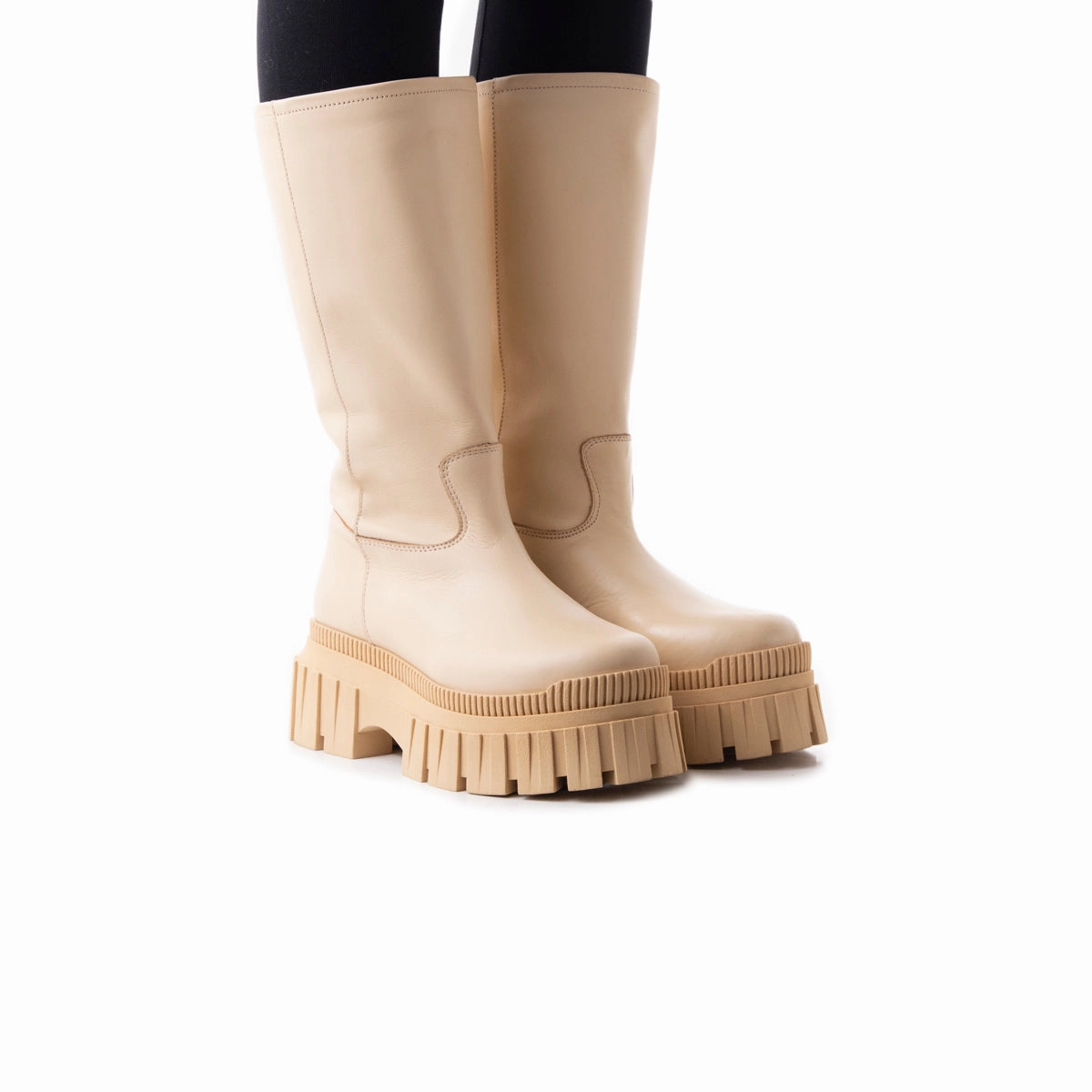 Eloise Cream Leather Thermal Core Urban Traveler Shock Absorbing Backcountry Camper