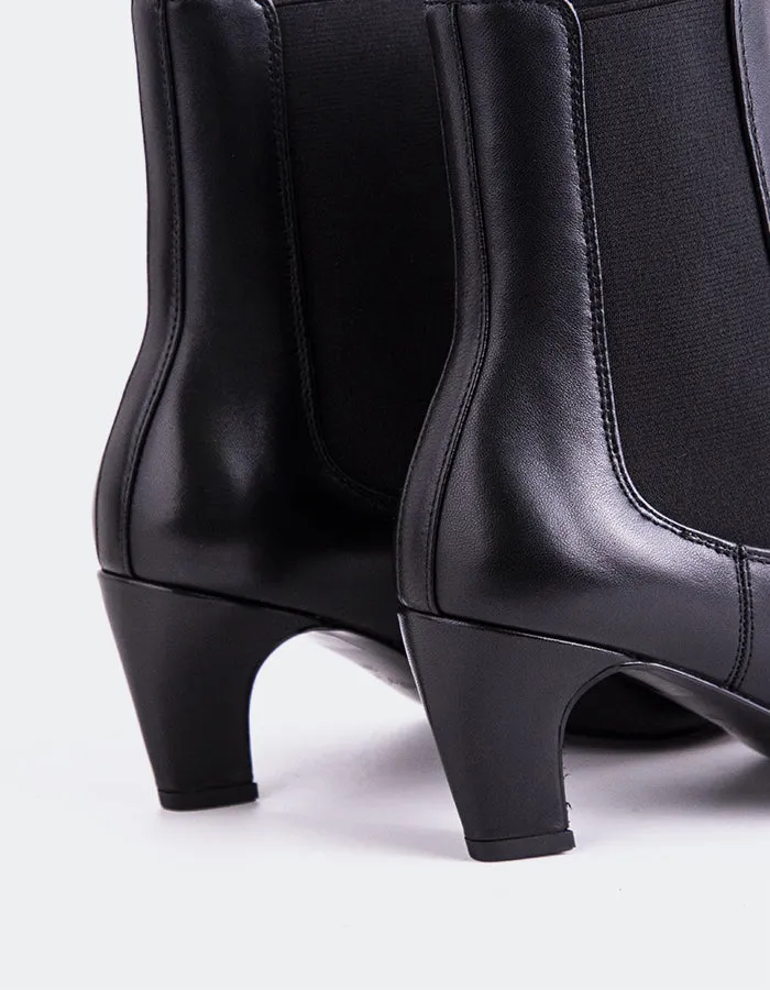 Cartago Black Leather Classic Boots Outdoor Chicwear