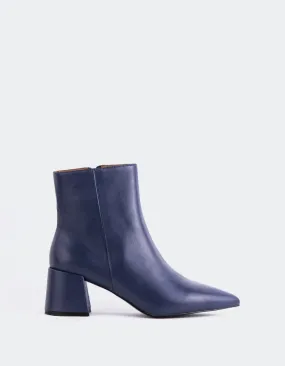 Comfy All-Day Eugenie Navy Leather
