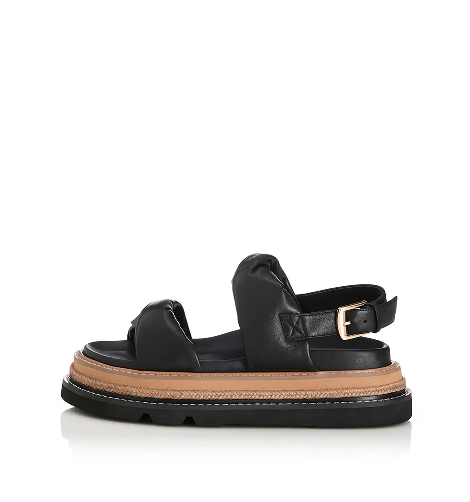 Vee Look Hunt Paris Touch