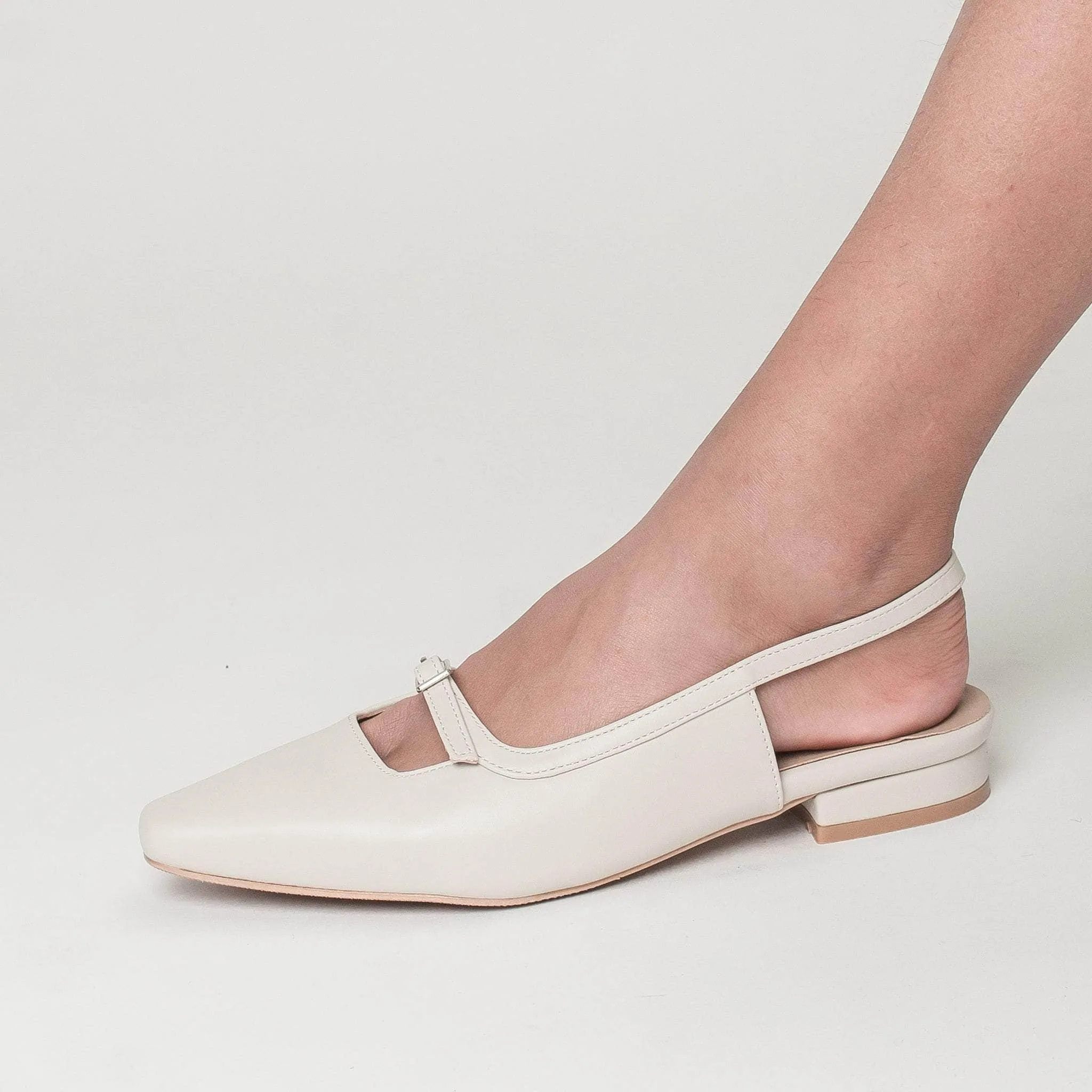 Evi Cr??me Casual Comfort Shoes