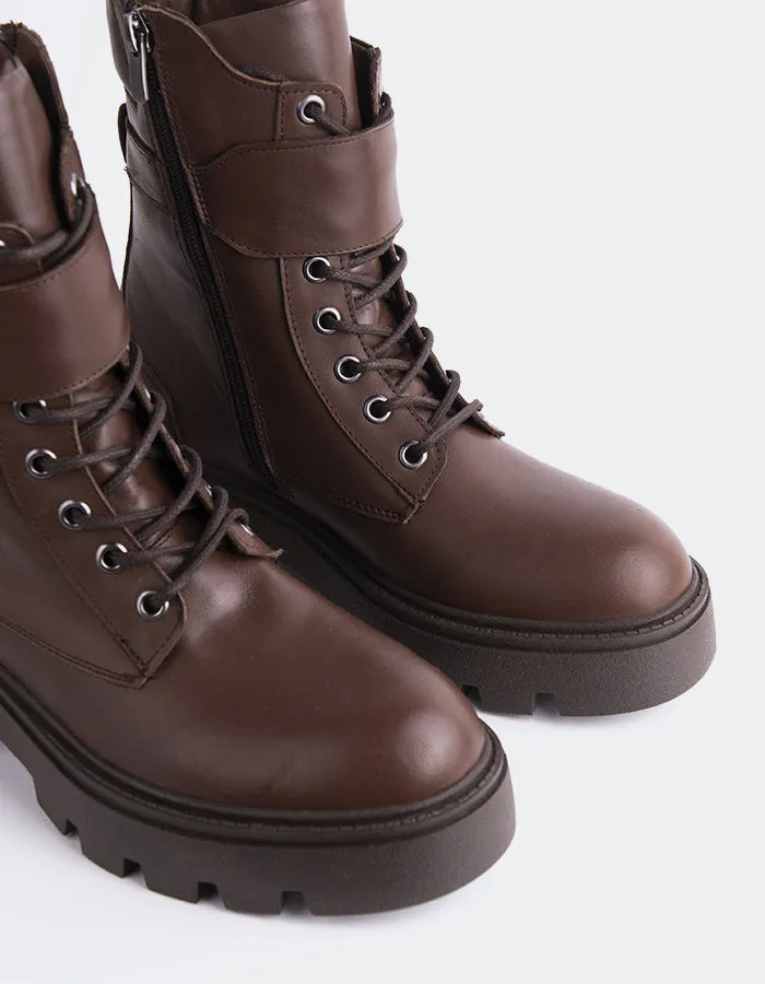 Flensburg Brown Leather Boot with Jeans Travel-Ready Style