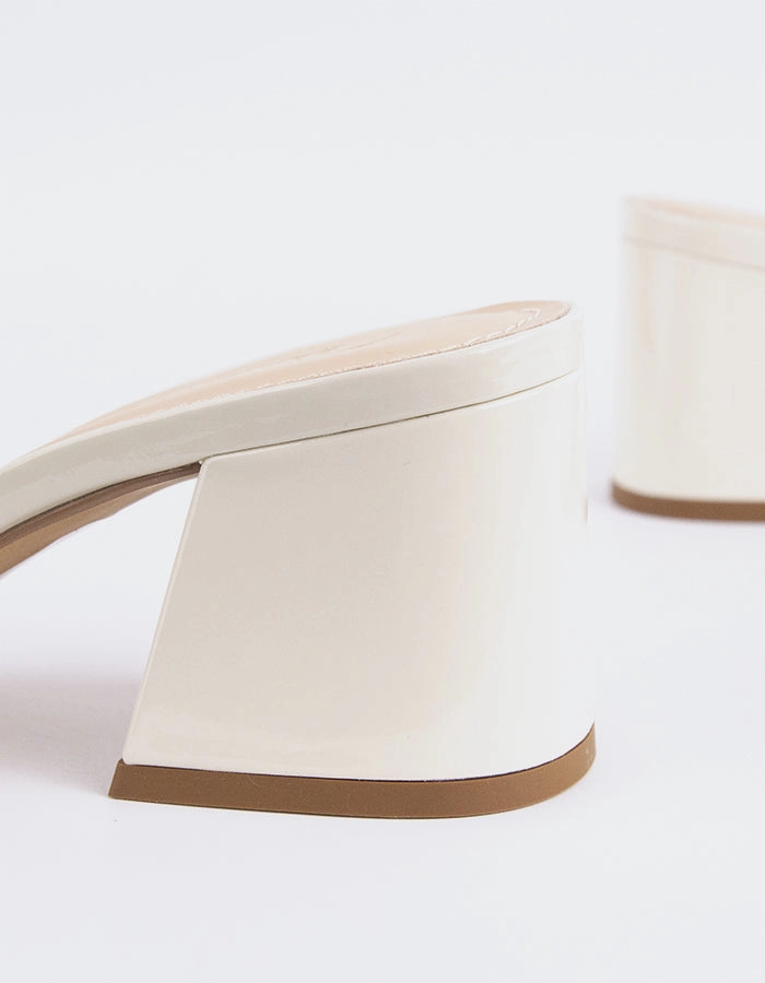 Adjustable Straps Comfort Arch Cushion Clarabelle Off White Patent