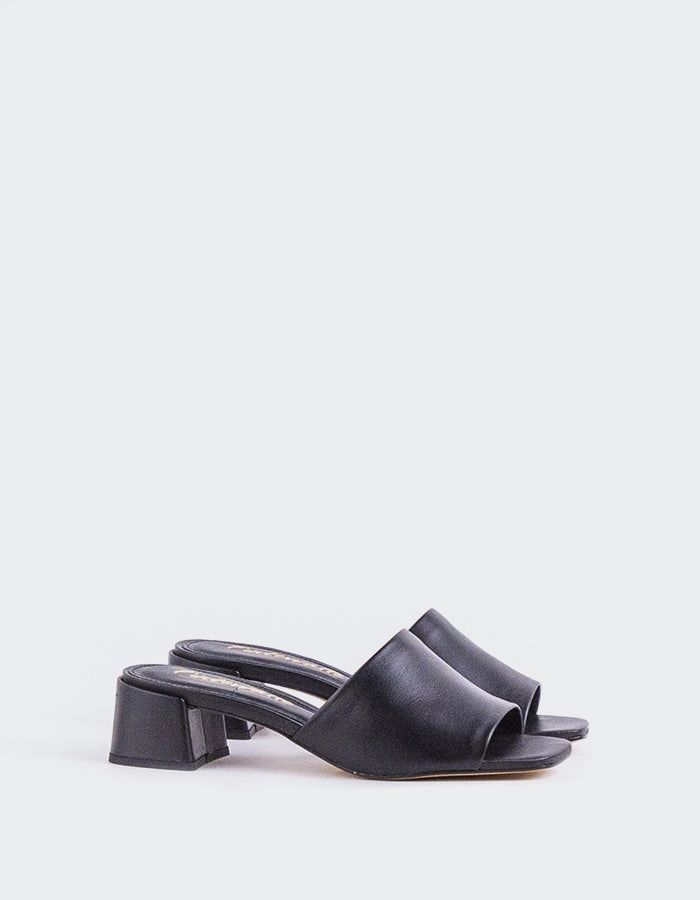 Anti Slip Protection Fortunata Black Leather