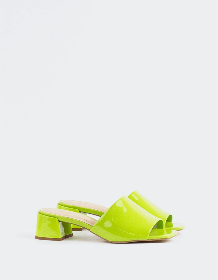 Fortunata Green Naplack Relaxed Shoes
