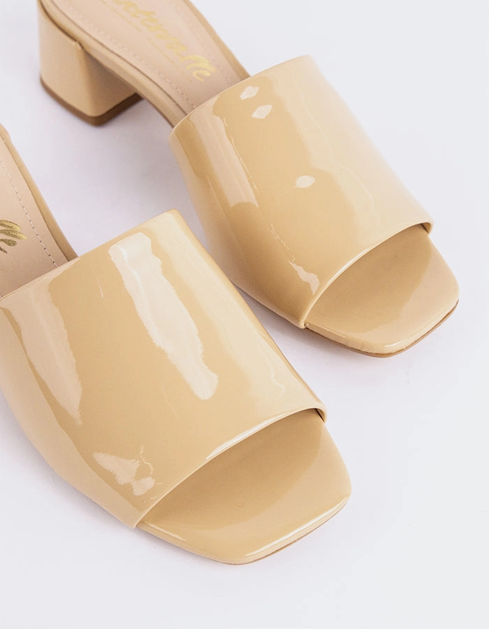 Fortunata Nude Naplack Elegant Water Resistant