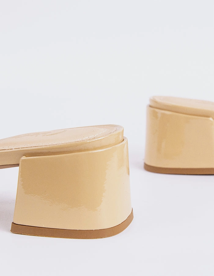 Fortunata Nude Naplack Everyday Slip Light Step