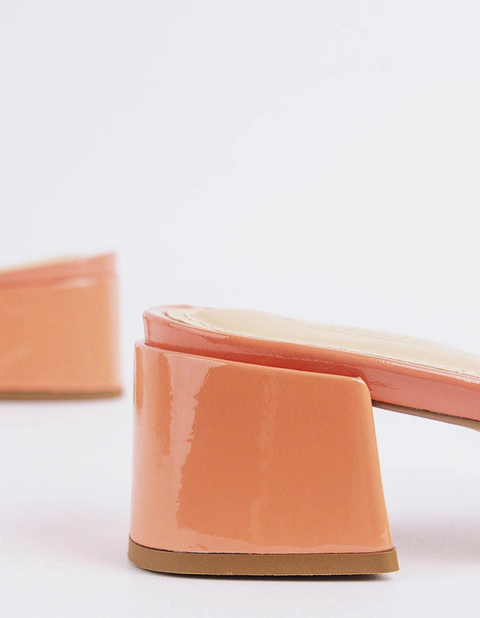 Fortunata Salmon Naplack Stylish Casuals Comfortable Stride