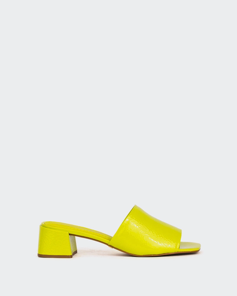 Fortunata Yellow Naplack Comfortable Stride