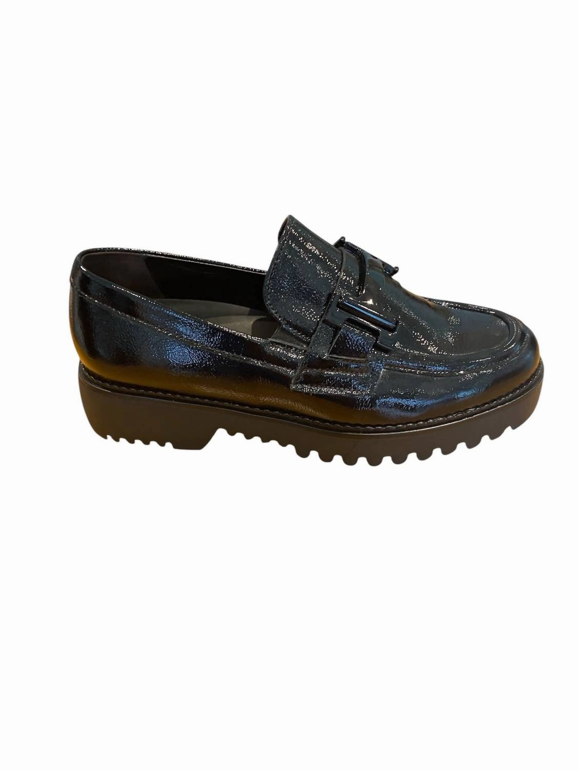 Relaxed Fit Shoes Women's Patent Leather Loafer In Black Patent