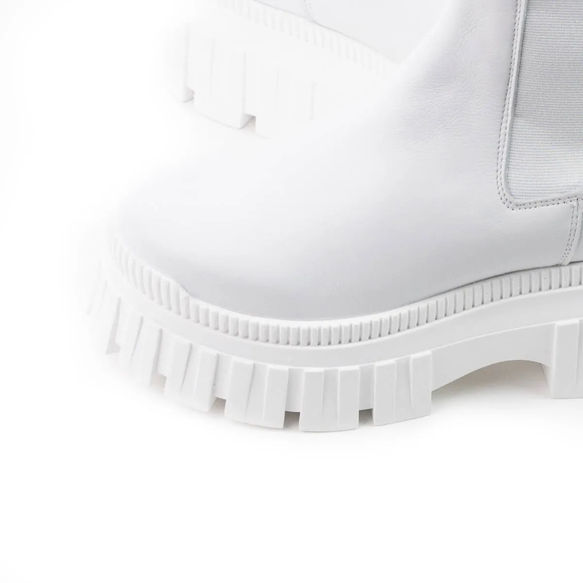 Layer Up Goyle White Leather