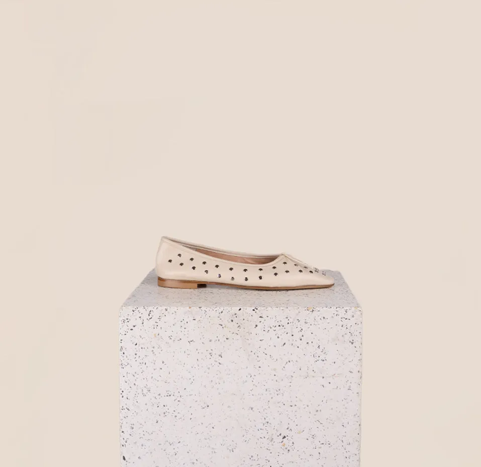 Como Studs Ivory Patent Shine Fashionable Functional Shoes