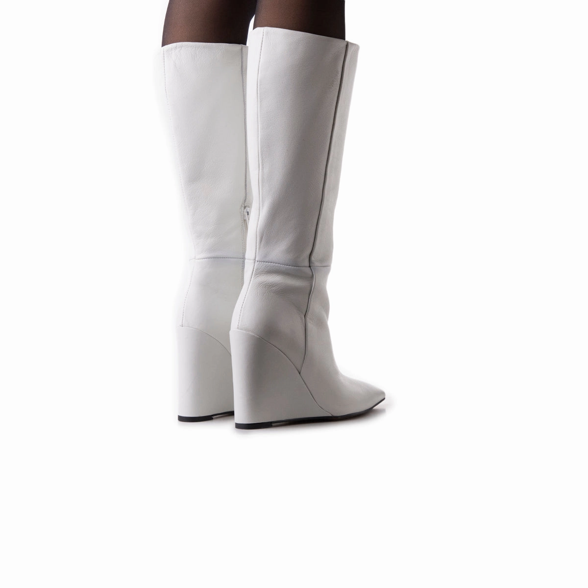 Heritage White Leather Outdoor Function All Weather Mountain Hike