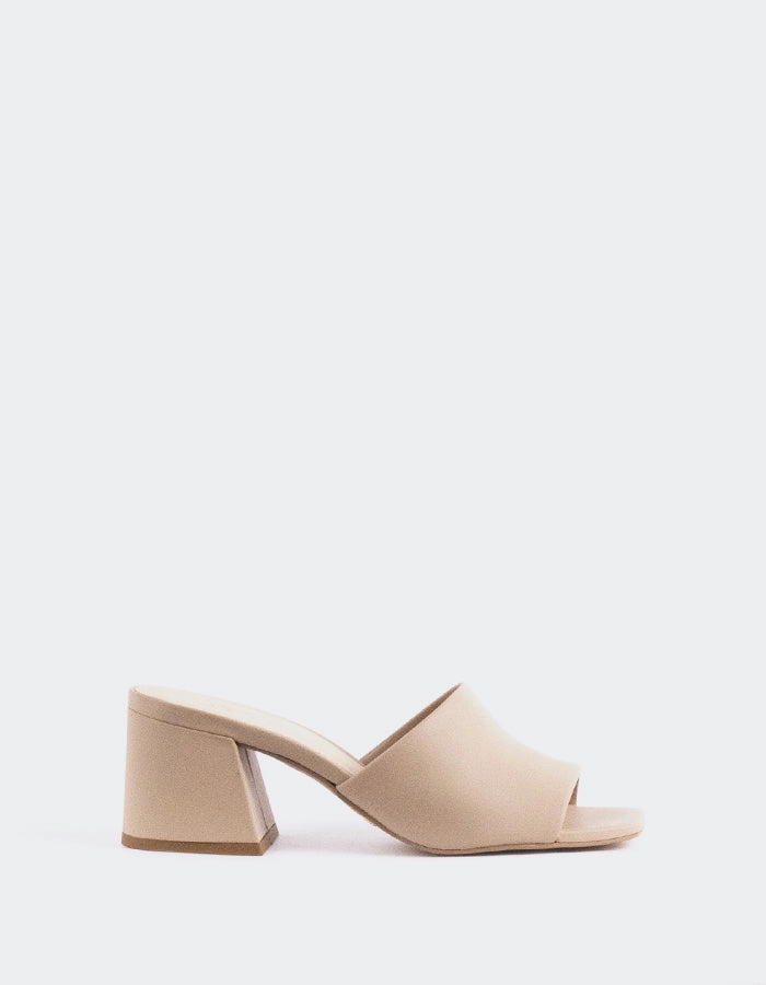 Anti Slip Function Cozy Step-On Clarabelle Nude Leather