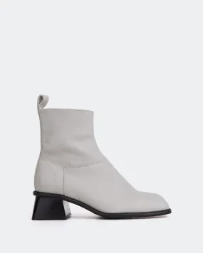 Classic Walk Holts Off White Leather