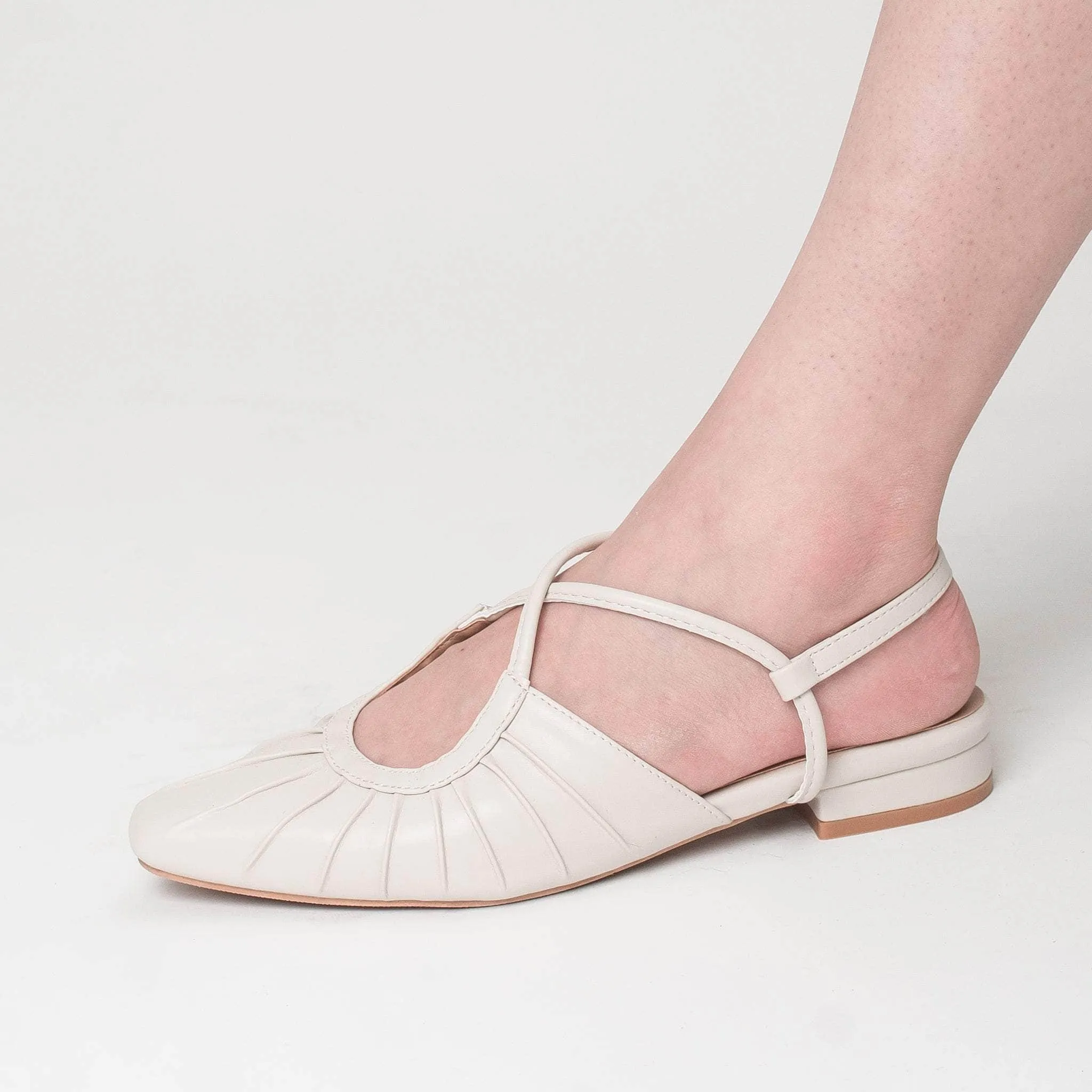 Hope Cr??me Farm Mood Art Tour