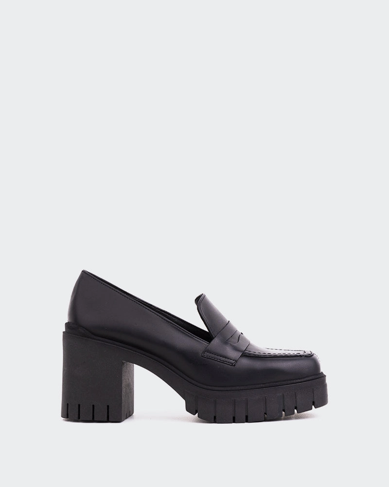 Dressed Down Street Pace Hugo Black Leather