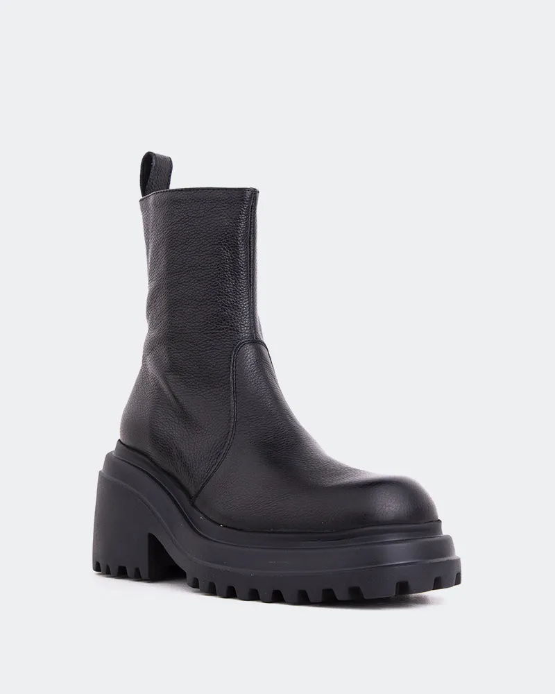 Holiday Chicwear Relaxed Day Ike Black Leather