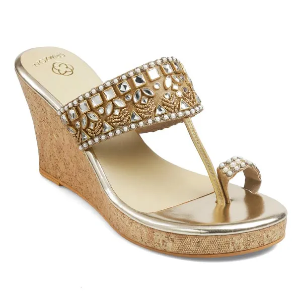 INAAYAT- EMBELLISHED KOLHAPURIS city dwellers