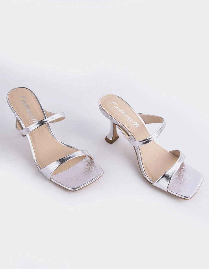 Jandira Silver Leather High Durability