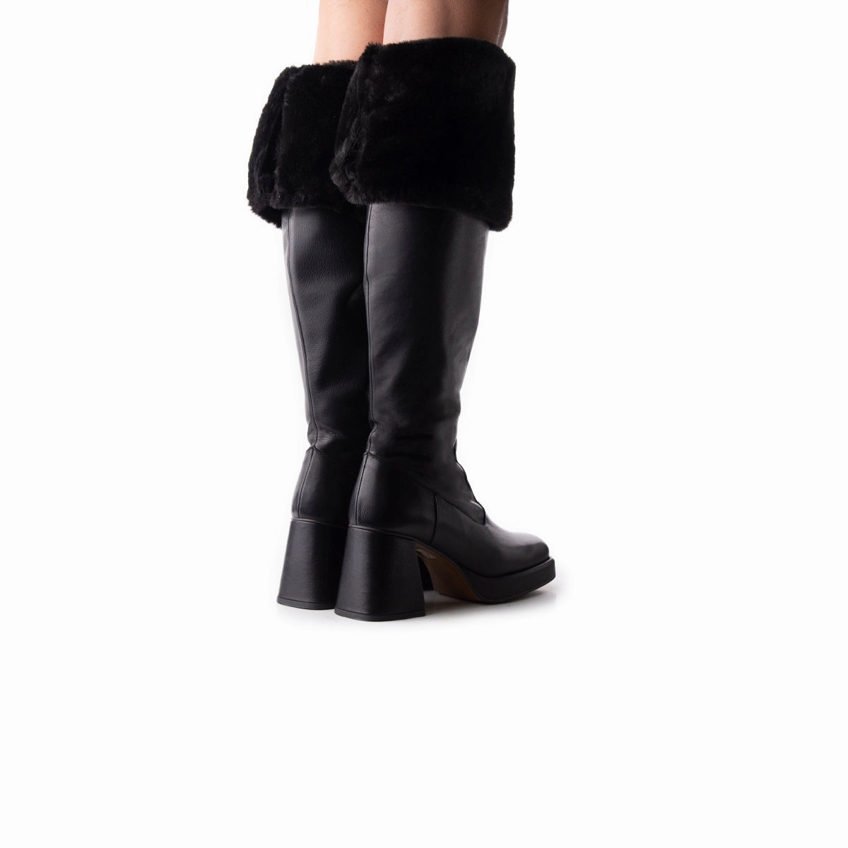 Jesse Black Leather Quick Wear Feather Light Night Travel